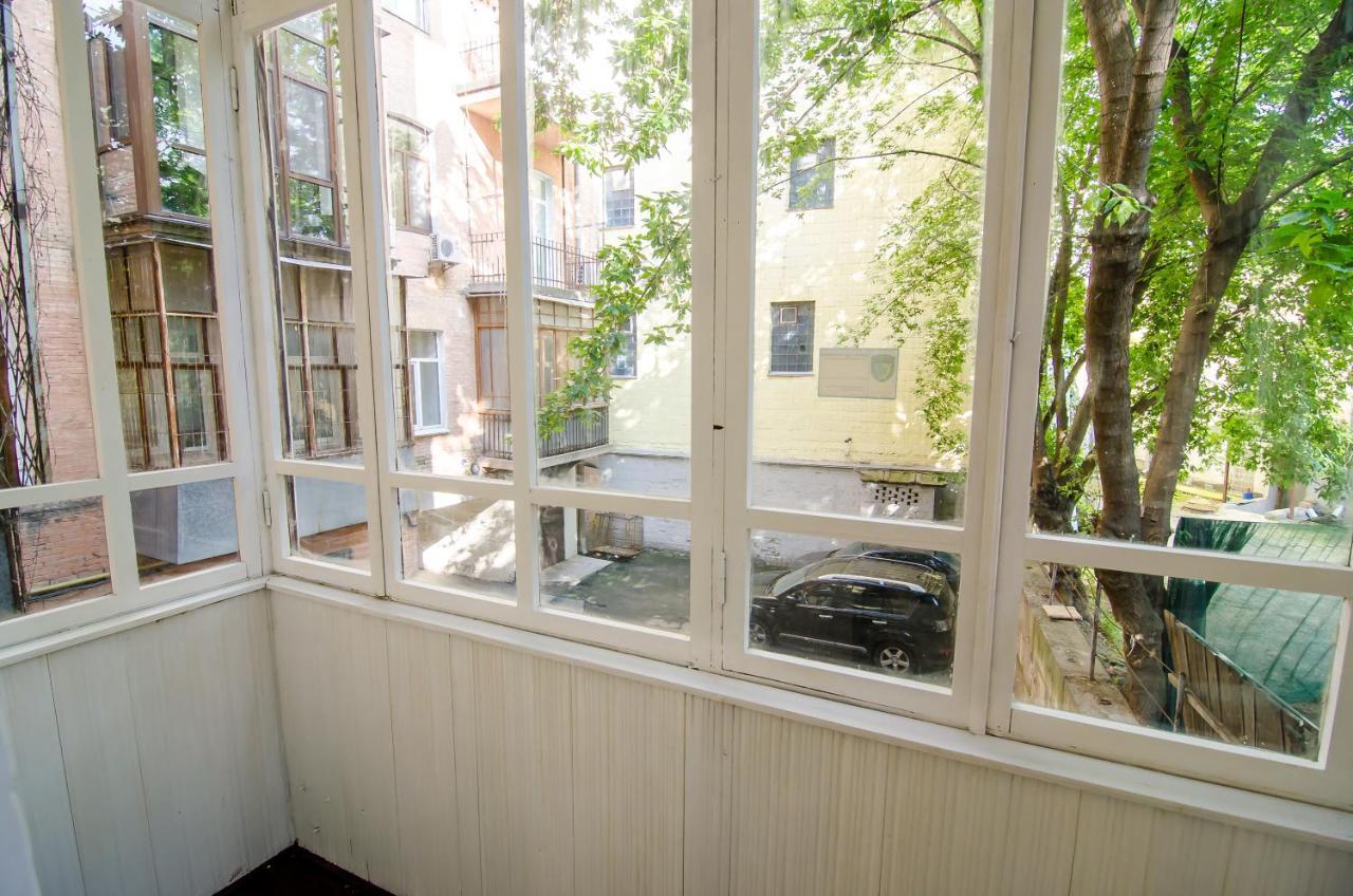 Apartment At Malaya Zhytomyrska 5 Kiev Exterior foto